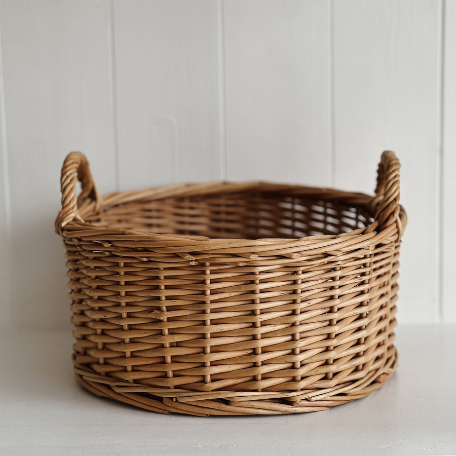 Vintage round basket