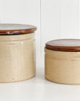 Set of pots with lids