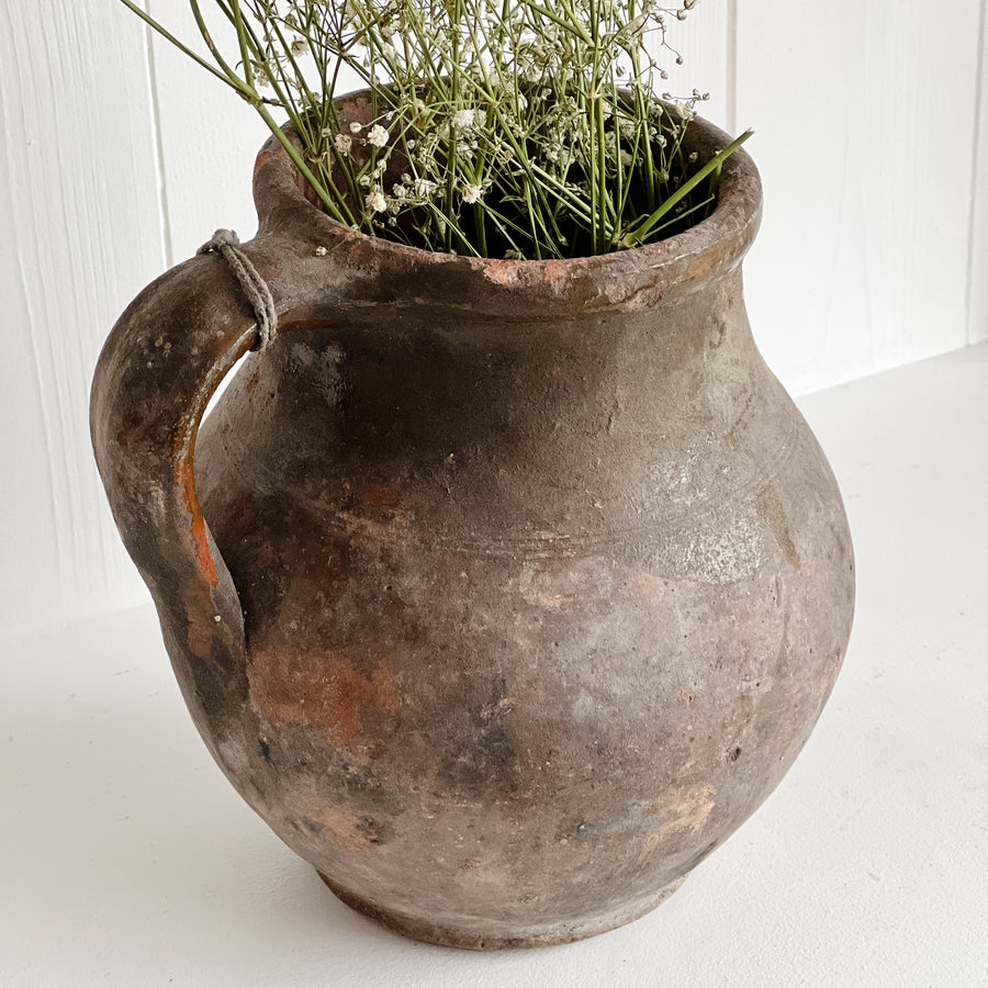 Vintage pot